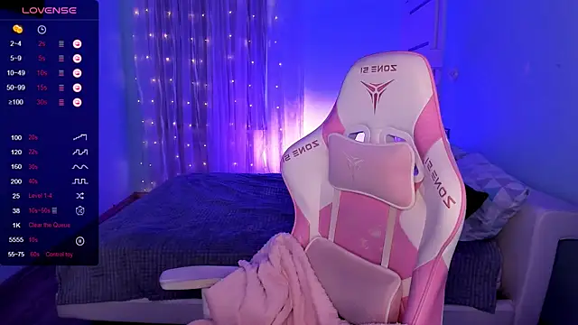 Snapshot of LinaBlossom_ chatting on February 2026 02:28:02 AM LinaBlossom online show from February 2026 02:28:02 AM