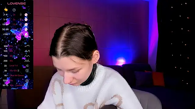 Snapshot of LinaBlossom_ chatting on February 2026 02:10:01 AM LinaBlossom online show from February 2026 02:10:01 AM