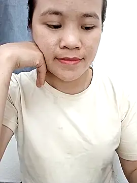 Snapshot of Norah-h chatting on March 2026 05:00:02 AM Norah-h online show from March 2026 05:00:02 AM