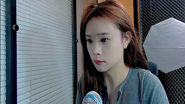 YY-27 online show from September 2025 02:02:02 AM