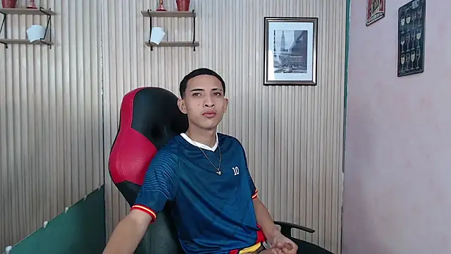 DEIV2  online show from November 2025 04:00:02 AM