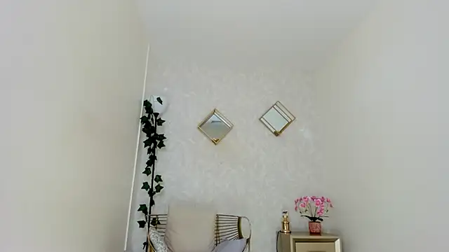 Dalia coop online show from October 2025 08:15:01 PM