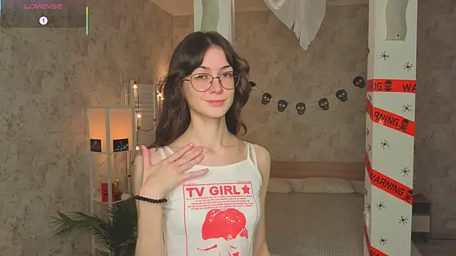 ReneeLippeatt online show from October 2025 07:26:02 PM