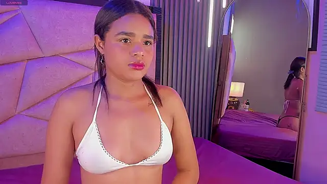 Snapshot of Salome_Duque chatting on November 2025 05:22:01 PM Salome Duque online show from November 2025 05:22:01 PM