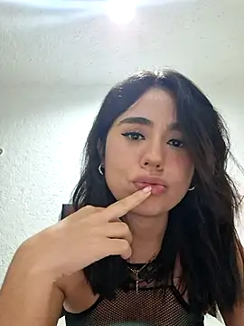 Akane24 online show from September 2025 01:32:02 AM