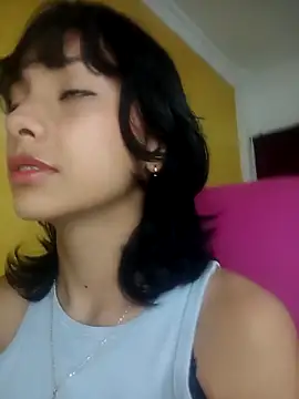 xoxo milk online show from October 2025 05:21:02 PM