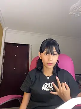 xoxo milk online show from December 2025 05:21:02 PM