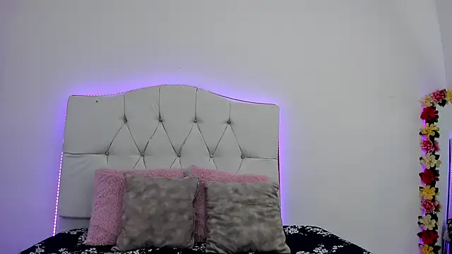 Snapshot of celestederek chatting on January 2026 07:19:01 PM celestederek online show from January 2026 07:19:01 PM