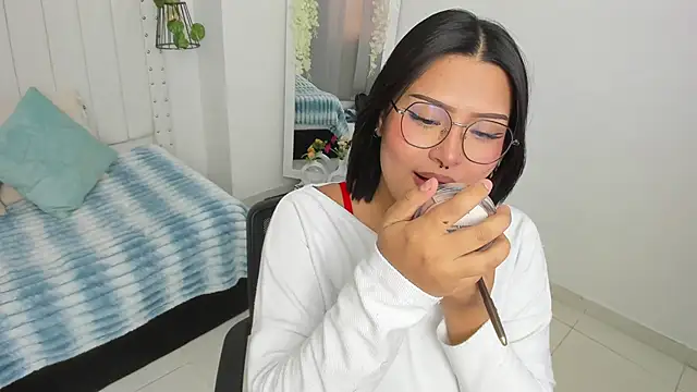 Snapshot of mayukim chatting on October 2025 07:23:02 PM mayukim online show from October 2025 07:23:02 PM