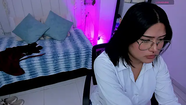 mayukim online show from December 2025 07:08:02 PM