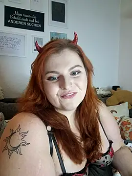 Chrissiosaurus online show from October 2025 05:03:01 PM