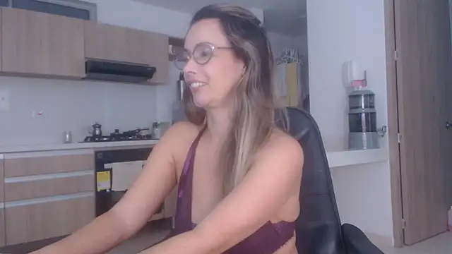 LovePaula online show from February 2026 12:14:01 PM