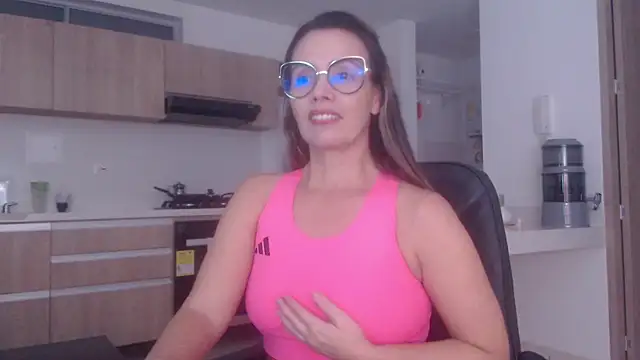 LovePaula online show from March 2026 11:31:02 PM