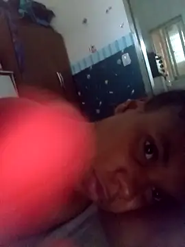 PrettahSantos online show from September 2025 06:33:01 PM