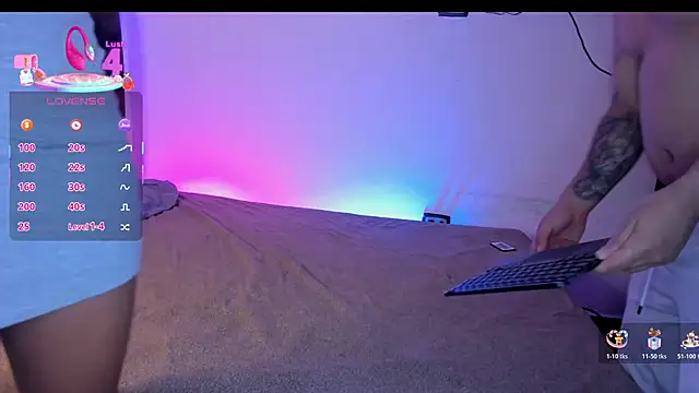 Snapshot of BoomChikaWow chatting on November 2025 11:37:01 PM BoomChikaWow online show from November 2025 11:37:01 PM