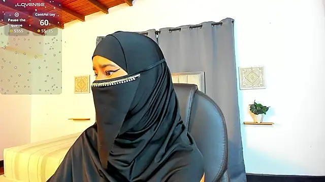 kalila latif online show from November 2025 02:45:01 AM