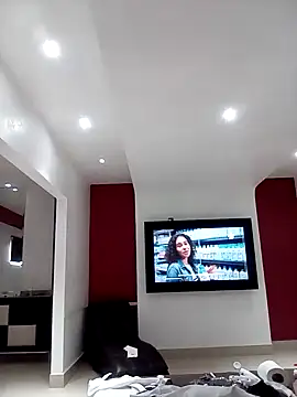 transreyna online show from March 2025 07:48:01 PM