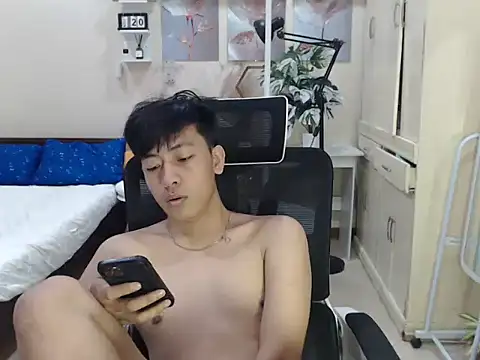 Snapshot of niel_cumshow chatting on December 2025 02:27:01 AM niel cumshow online show from December 2025 02:27:01 AM