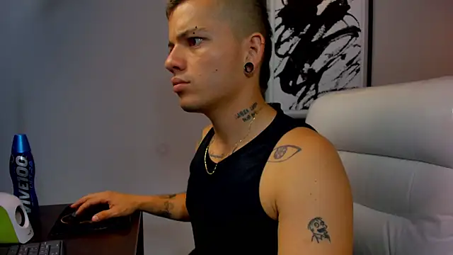 wildthor26 online show from September 2025 02:14:01 AM