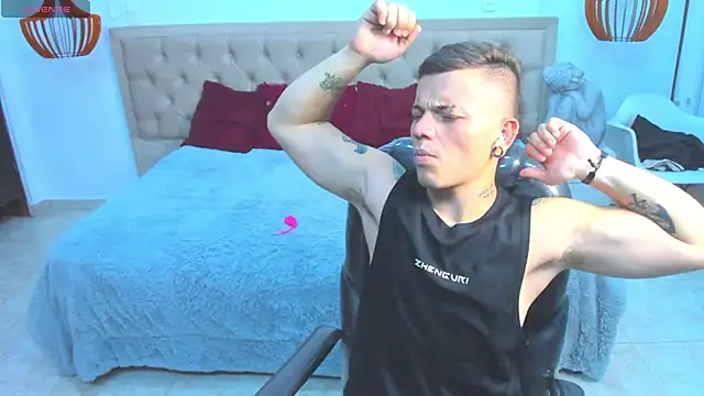 wildthor26 online show from February 2026 03:33:01 AM