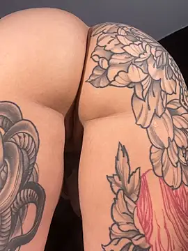 charlotteemerson123 online show from December 2025 05:51:02 PM