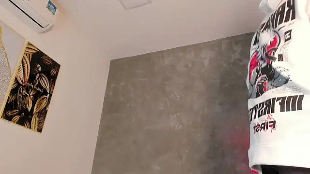 dylan cross  online show from January 2026 11:23:01 AM