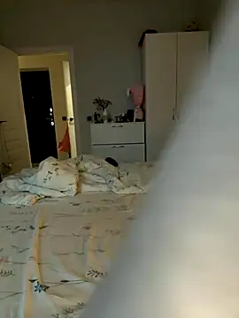 LinaViam online show from October 2025 10:15:01 AM