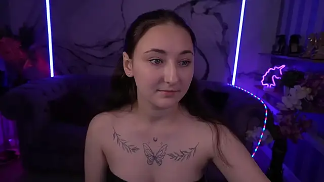 SashaDuvalle online show from September 2025 02:11:01 PM