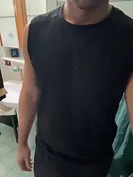 giovan2020 online show from November 2025 04:19:02 PM