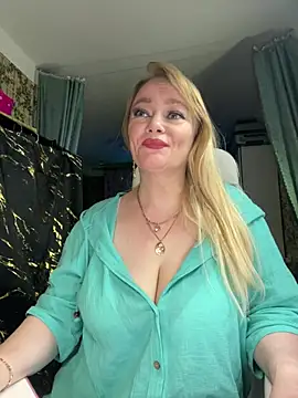 Sweet-blonde online show from April 2026 10:14:02 PM