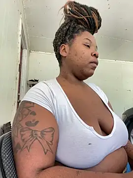 ChocolateKissesBaee online show from September 2025 09:41:02 PM