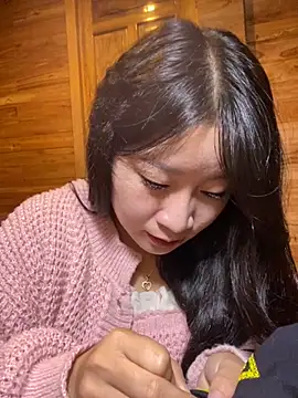 violet-00 online show from November 2025 12:53:01 AM