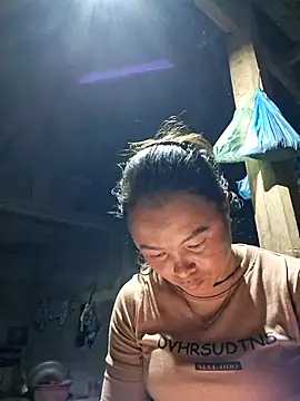 xuxulovezz online show from October 2025 12:27:01 PM