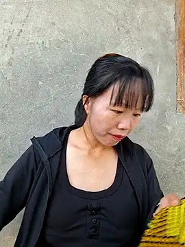 helenzz online show from October 2025 12:53:01 AM