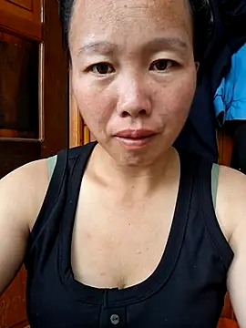 helenzz online show from November 2025 05:17:01 AM