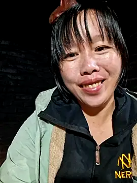 helenzz online show from November 2025 11:38:02 AM