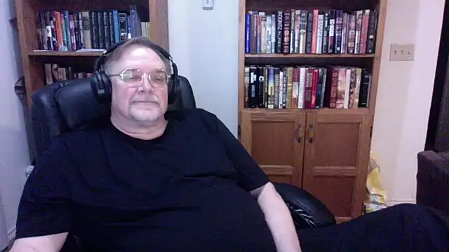 Vinyl22xh online show from April 2026 05:29:01 AM