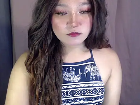 Eyes-on-me online show from May 2026 06:14:02 PM