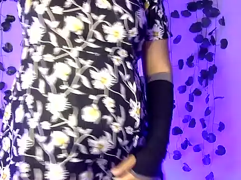 Aaliya02 online show from December 2025 08:52:01 AM