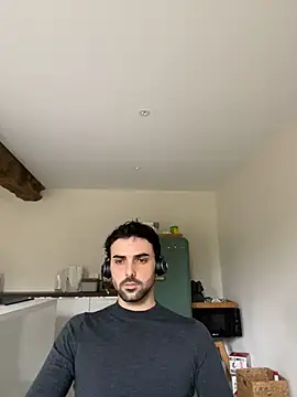 eauminerale online show from February 2026 01:07:02 PM