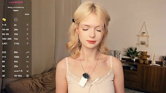 LaureMestler online show from March 2026 10:54:01 AM