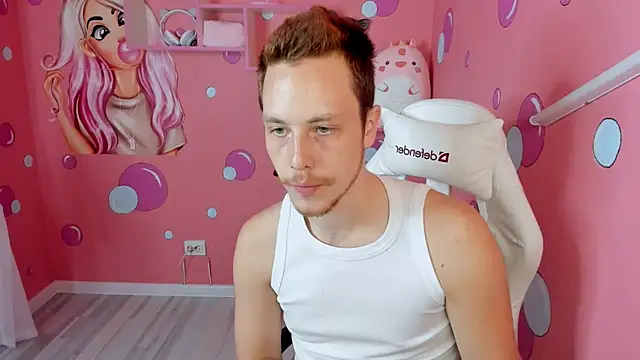 LeoMooree online show from October 2025 03:57:02 PM