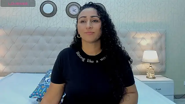 VaniaRose online show from October 2025 01:02:02 PM