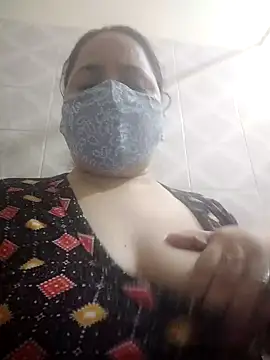 Cute-Purva online show from October 2025 06:46:02 PM