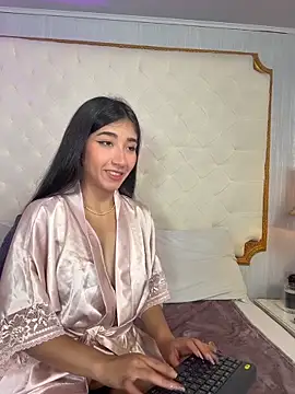 Mariana Kalo online show from April 2026 10:55:01 AM