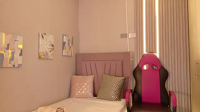 meli peach1 online show from December 2025 07:29:02 PM