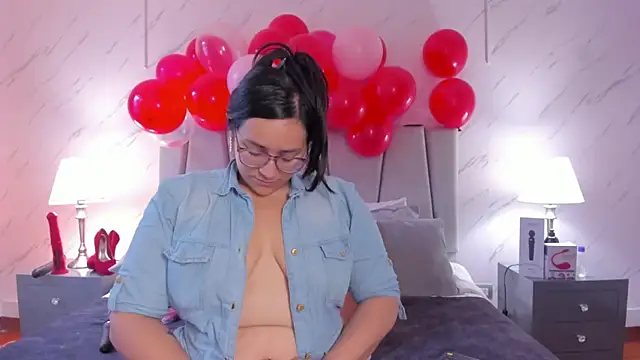 Snapshot of Michell_Monet chatting on February 2026 01:20:01 PM Michell Monet online show from February 2026 01:20:01 PM