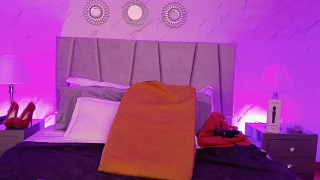 Snapshot of Michell_Monet chatting on June 2026 12:00:02 PM Michell Monet online show from June 2026 12:00:02 PM