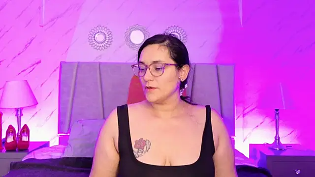 Snapshot of Michell_Monet chatting on June 2026 12:18:01 PM Michell Monet online show from June 2026 12:18:01 PM