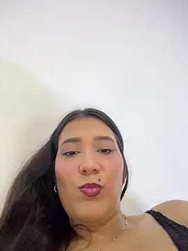 IsabellaJoness  online show from April 2026 07:41:01 PM